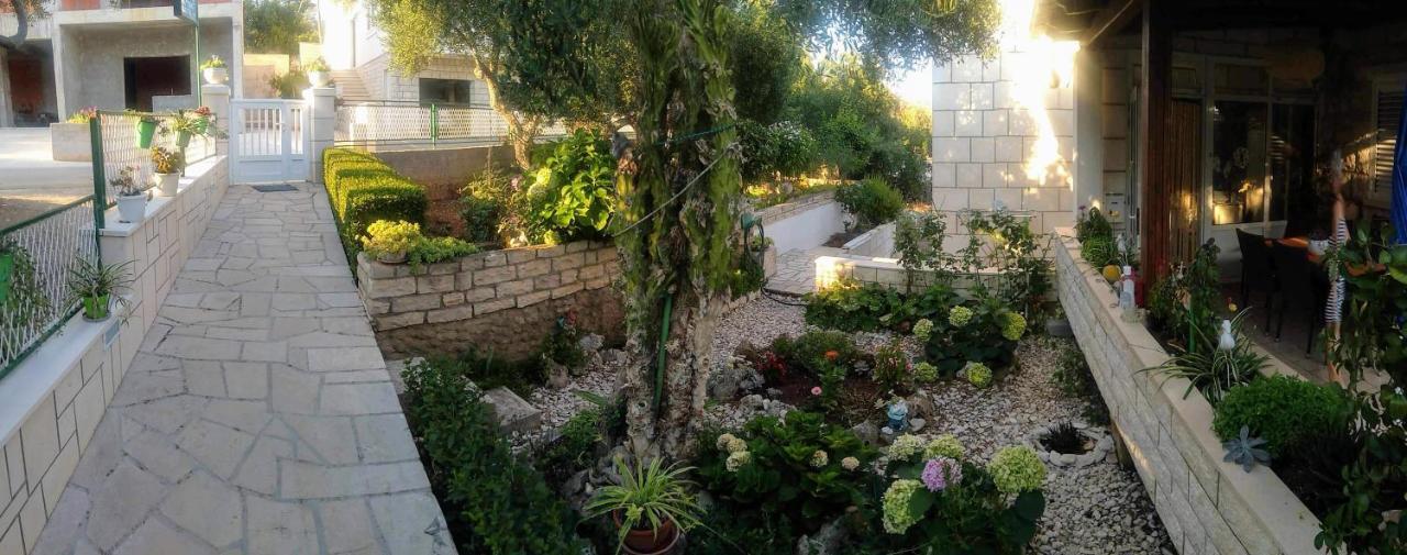 Apartments Ivona Lumbarda Zewnętrze zdjęcie